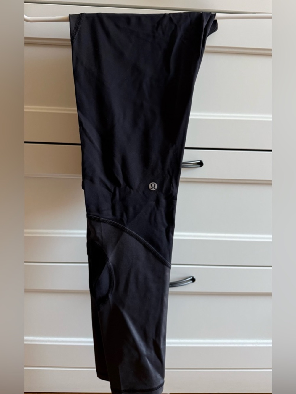 Lululemon Black Contour Panel Leggings Size 6 NWOT